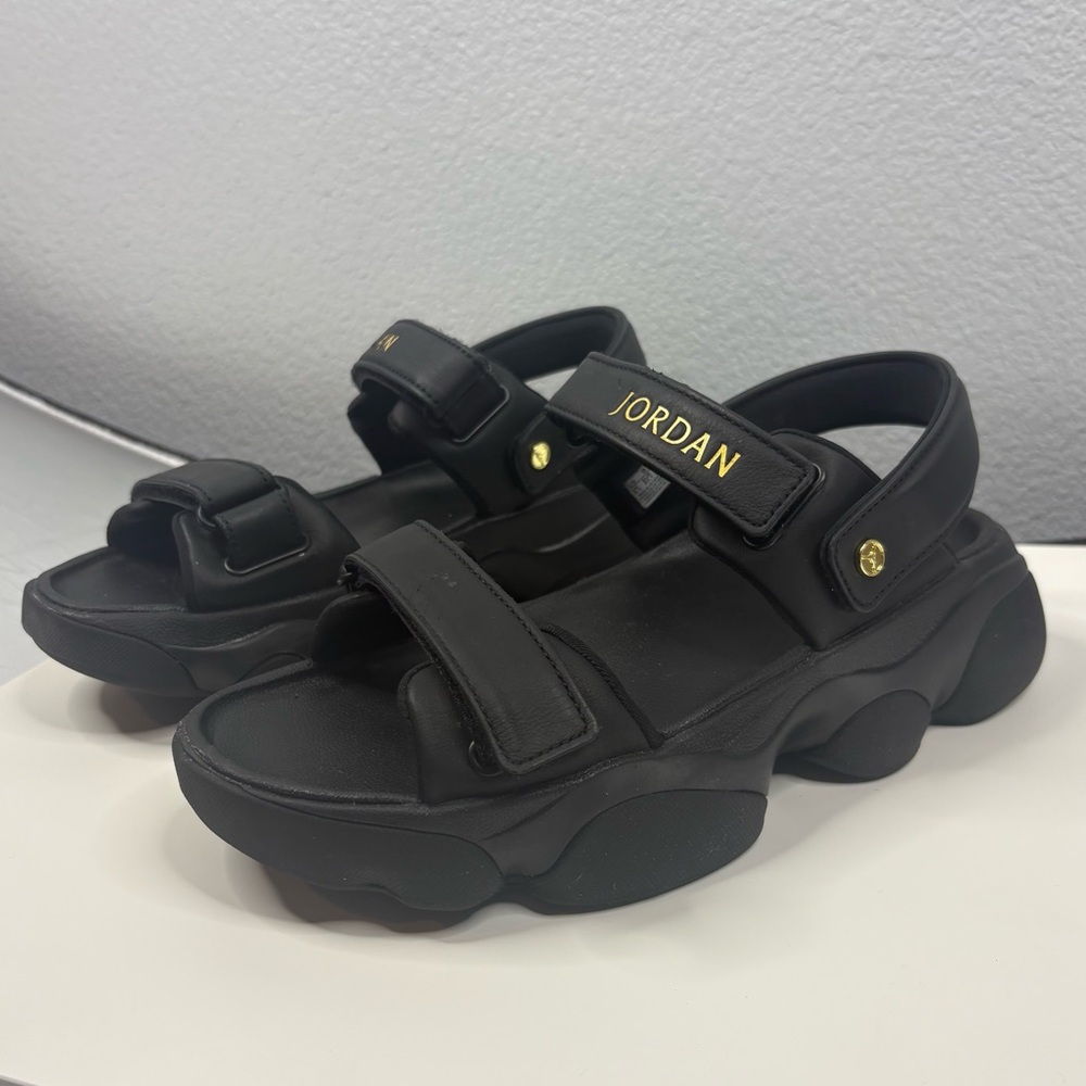 Nike Women’s Jordan Deja Black Sandals FN5036-001